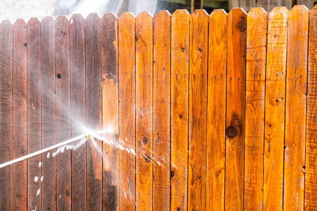 Commercial Fence Cleaning service-2 (2) Fence Cleaning service-2 (2)